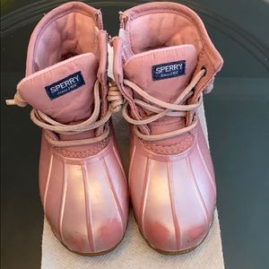 Sperry Saltwater Rain Boots in the color Blush